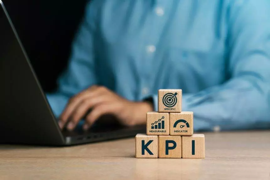 KPI Effective and smart key performance indicators (KPIs) to measure and evaluate progress.